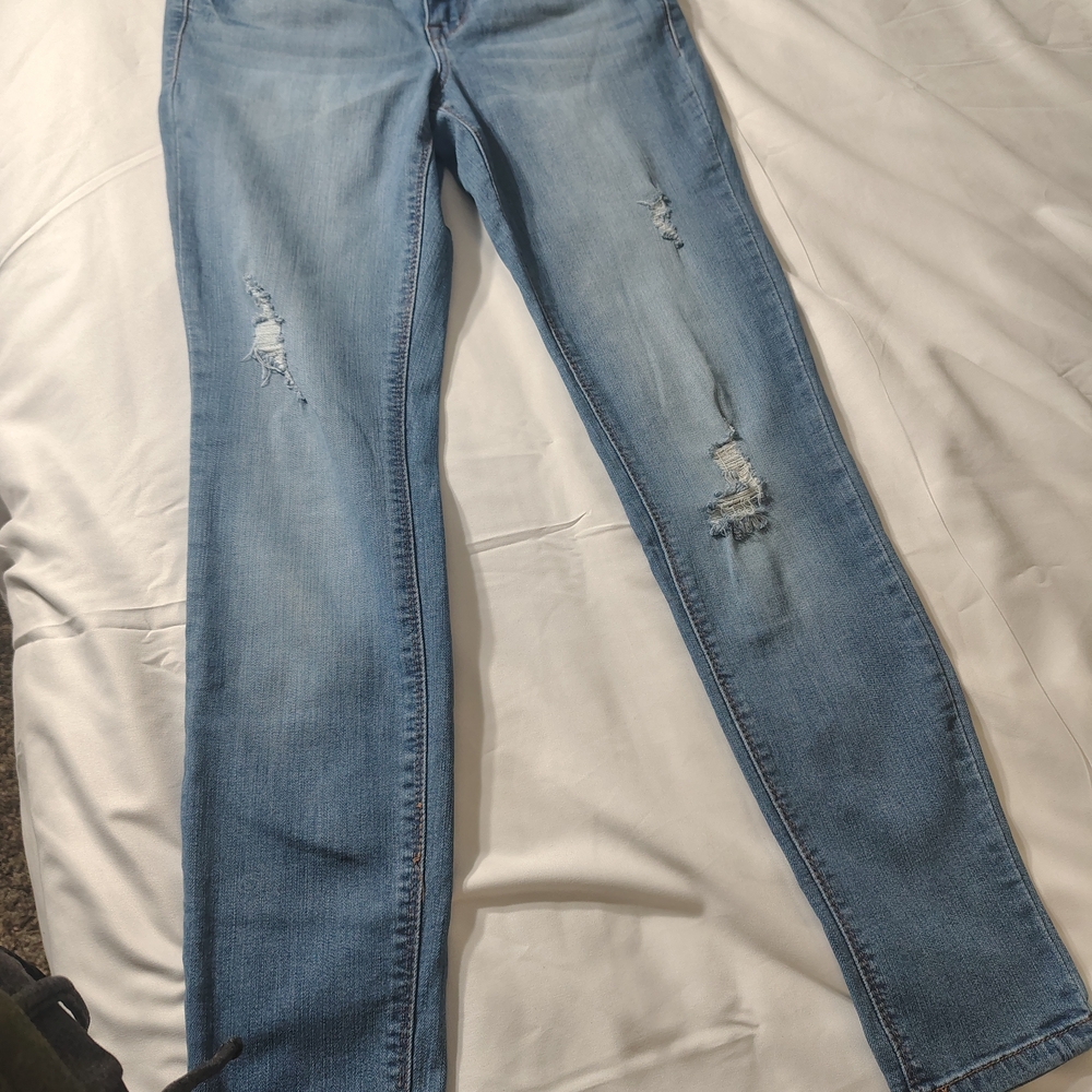 1822 Denim Light Blue Distressed Skinny Jeans